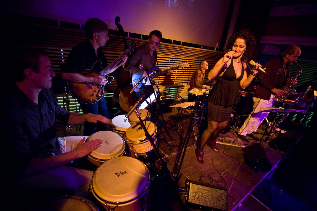 Alexandrina Simeon mit The Cupobs im Capitol, Augsburg - 2009 (Foto: Herbert Heim)