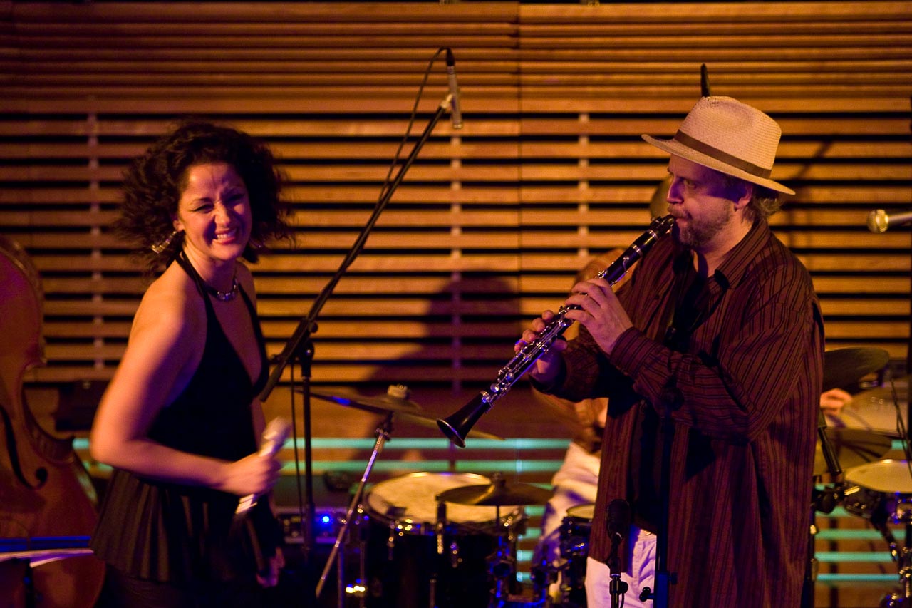 Alexandrina Simeon mit The Cupobs im Capitol, Augsburg - 2009 (Foto: Herbert Heim)